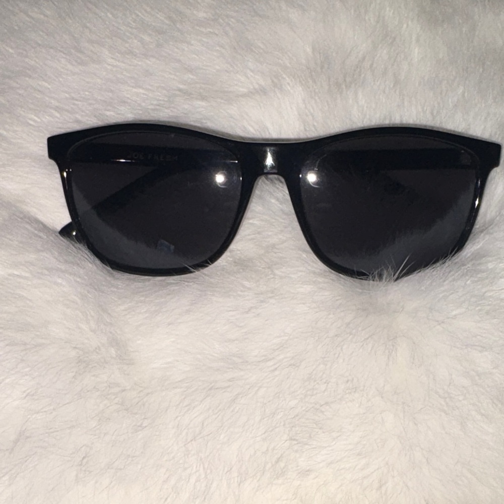 ❤️‍🔥3/10$ Joe Fresh Black Sunglasses